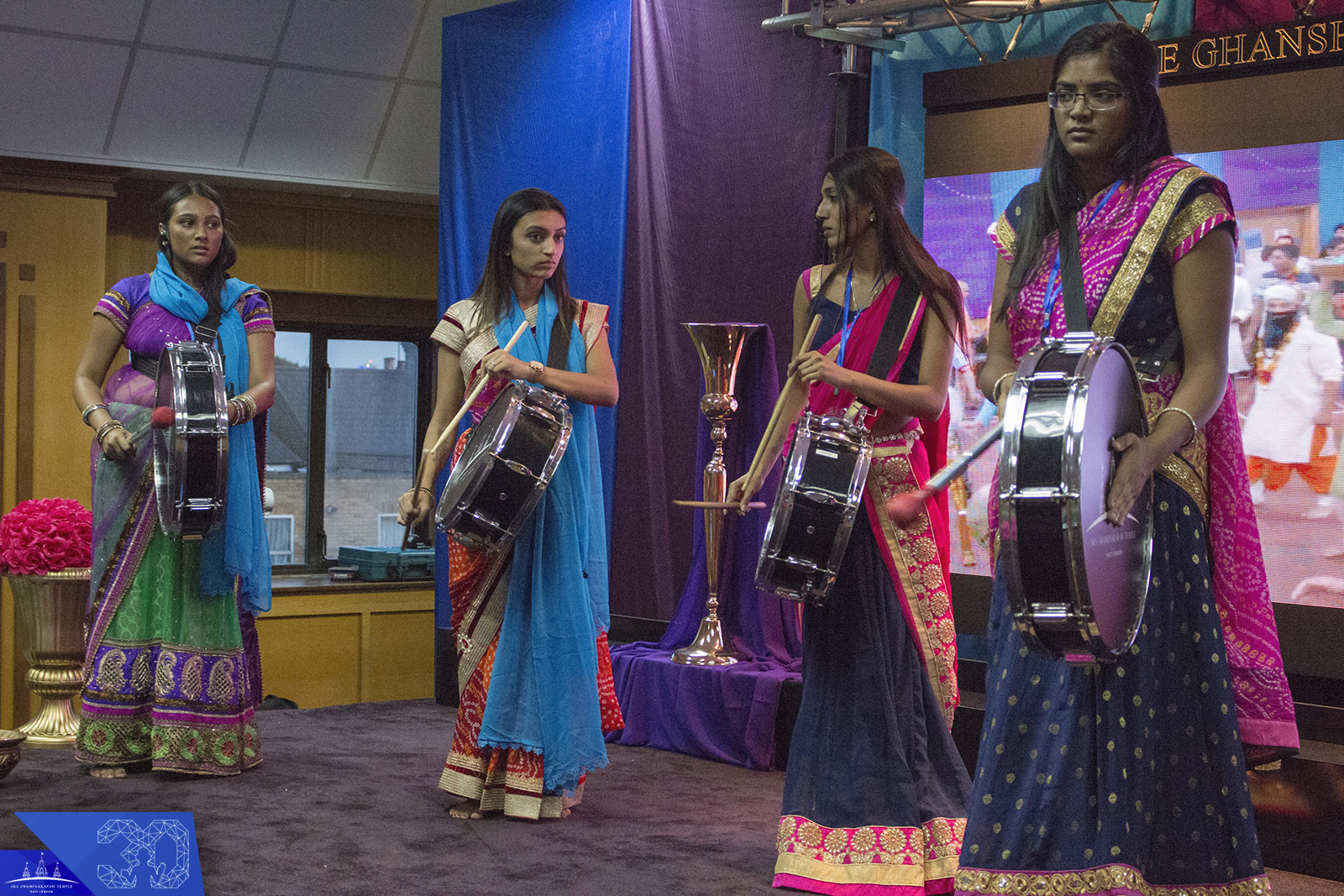 164  - ©1987-2017 SKS Swaminarayan Temple East London